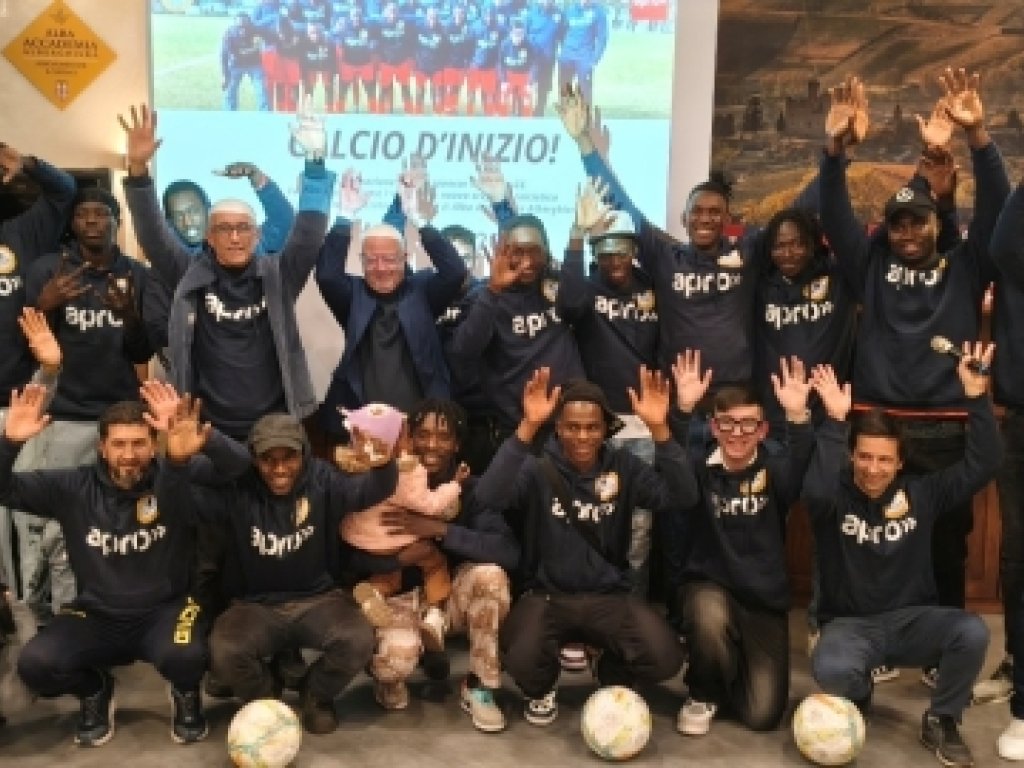 I Lions United festeggiano con Apro l’inizio della  nuova stagione calcistica